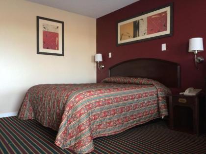 Regal Inn Las Vegas New Mexico - image 3