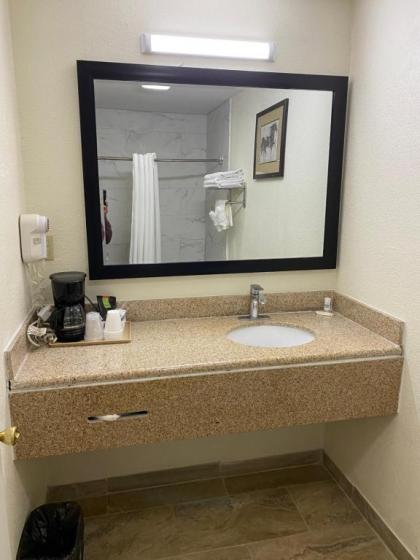 Palomino Motel - image 12