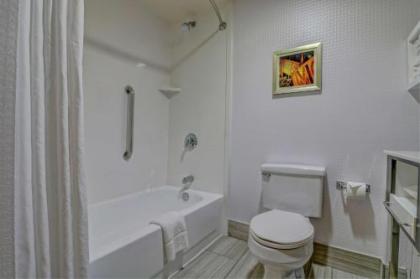 Hampton Inn Tropicana Las Vegas - image 30
