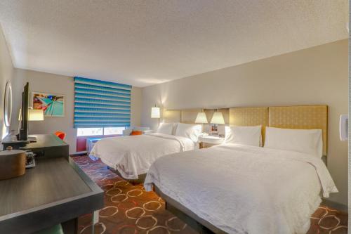 Hampton Inn Tropicana Las Vegas - image 4