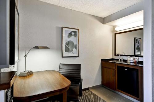 Hyatt Place Las Vegas - image 2