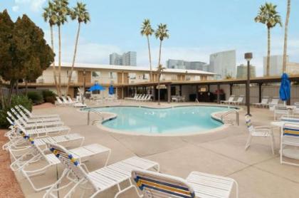 Days Inn by Wyndham Las Vegas Wild Wild West Gambling Hall - image 3