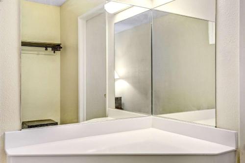 Travelodge by Wyndham Las Vegas Center Strip - image 4