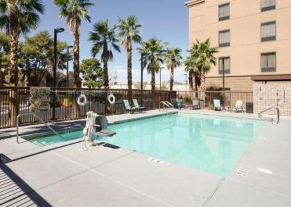 Hampton Inn & Suites Las Vegas Airport - image 4