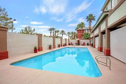 La Quinta by Wyndham Las Vegas RedRock/Summerlin - image 3