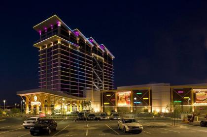 Eastside Cannery Casino Hotel - image 1