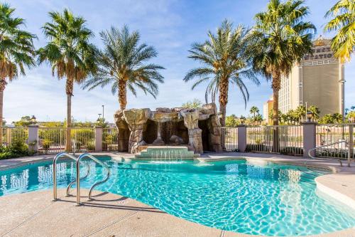 Comfort Inn & Suites Henderson - Las Vegas - main image