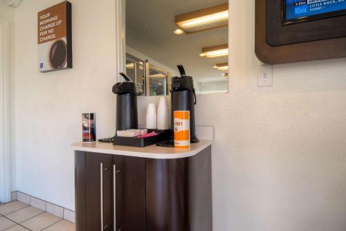 Motel 6-Las Vegas NV - I-15 - image 2