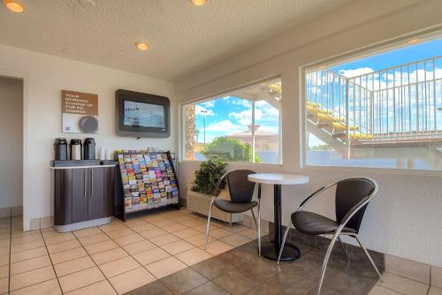 Motel 6-Las Vegas NV - Boulder Hwy - image 4