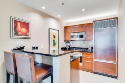 Jet Luxury at The Signature Condo Hotel - image 25