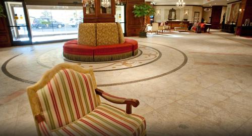 Suites at Marriott's Grand Chateau Las Vegas-No Resort Fee - image 5