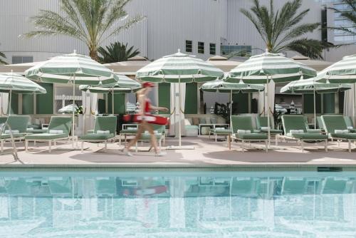 Park MGM Las Vegas by Suiteness - image 4