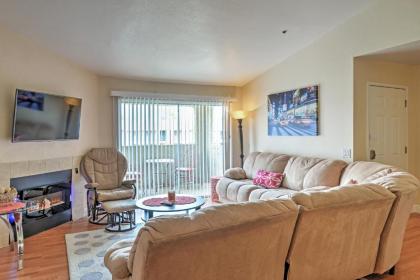 Las Vegas Condo w/Patio Pool & Gym-5 Min to Strip - image 11