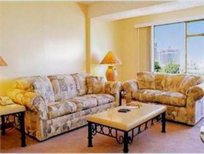 Jockey Resort Suites Center Strip - image 4