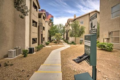Las Vegas Condo Just Minutes from the Strip! - image 15