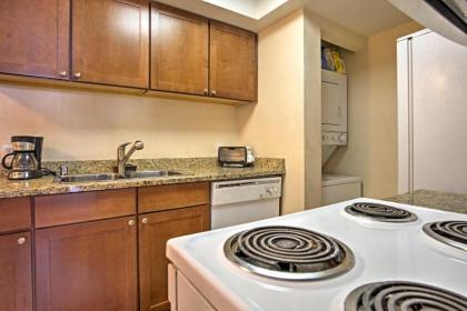 Las Vegas Condo Just Minutes from the Strip! - image 8