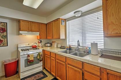 Las Vegas Home in Quiet Area - By Golfing and Hiking - image 5