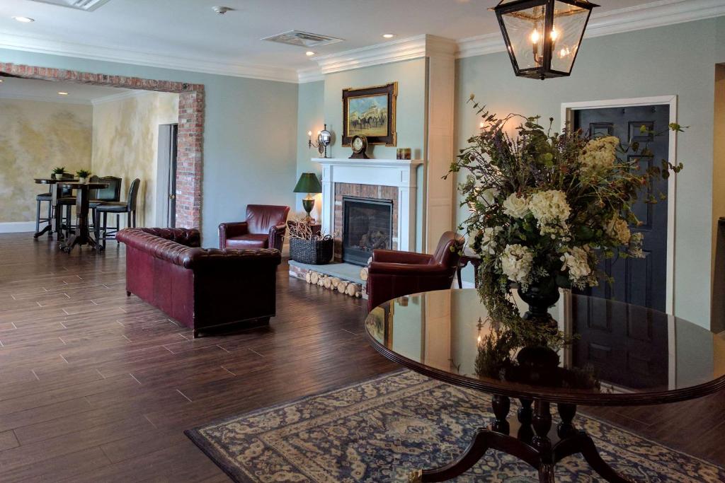 The Century House Ascend Hotel Collection - image 4