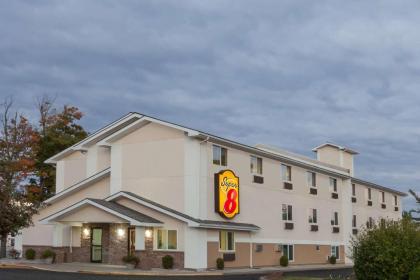 Super 8 by Wyndham LathamAlbany troy Area Latham New York