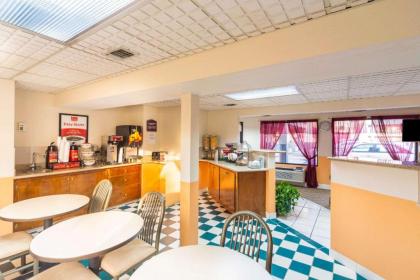 EconoLodge Laurel - image 15