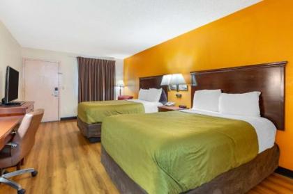 Econo Lodge - image 14