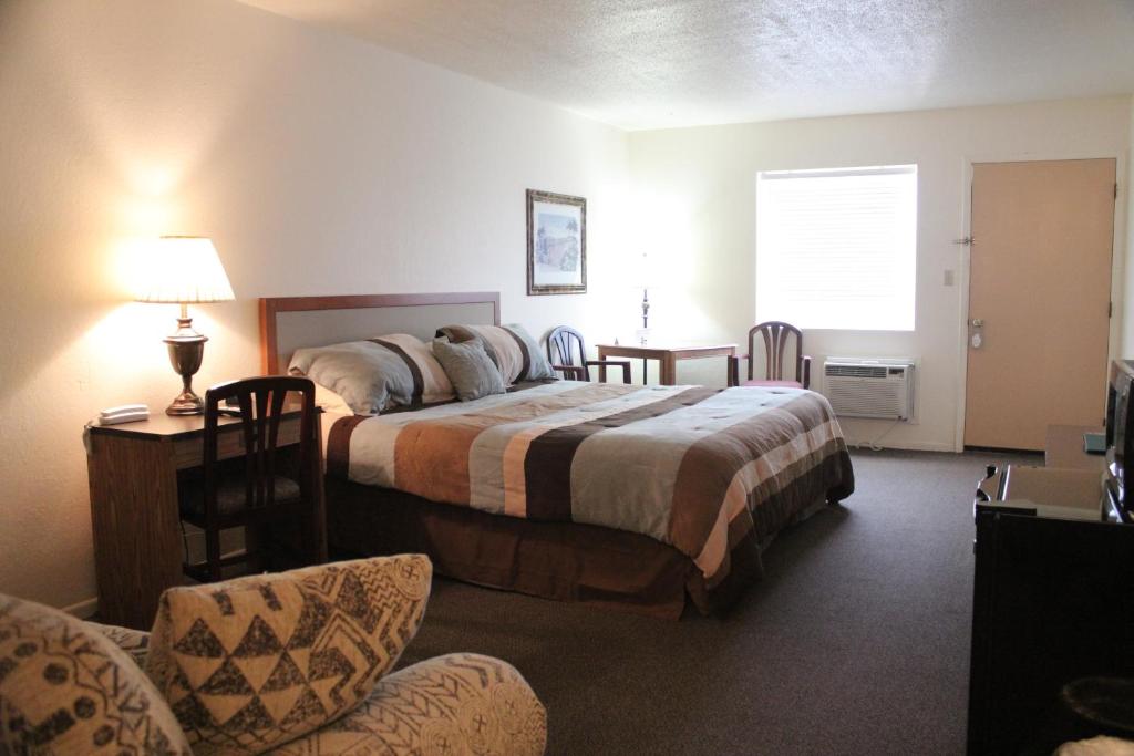 The Lake House Inn - image 2