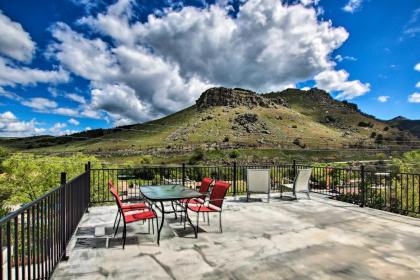 Contemporary Studio Walk to Lava Hot Springs Idaho