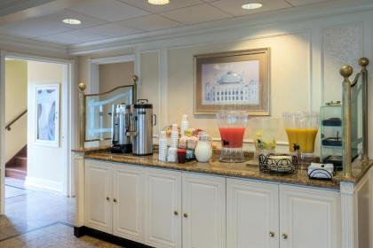 Five Towns Inn - JFK Airport - image 12