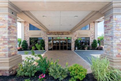 Five Towns Inn - JFK Airport - image 5