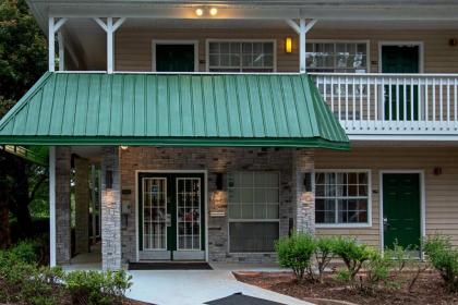 HomeTowne Studios by Red Roof Atlanta – Lawrenceville - image 10