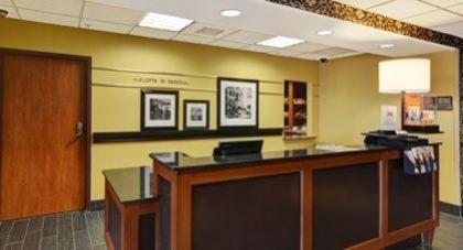 Hampton Inn & Suites Lawton - image 6