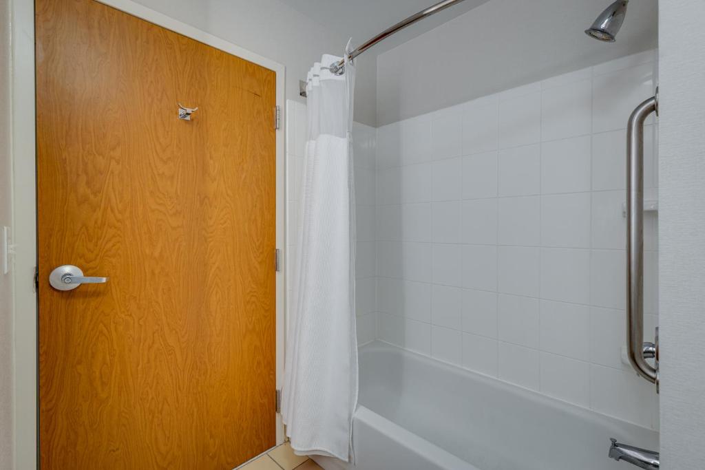 Fairfield Inn & Suites by Marriott Lawton - image 7