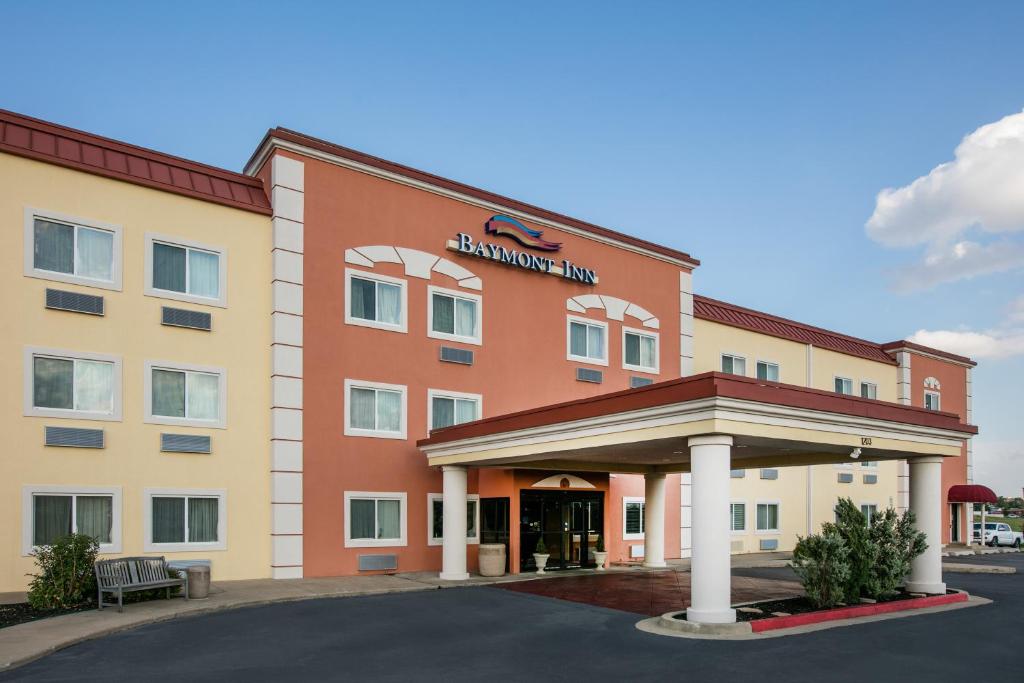 Baymont by Wyndham Lawton - image 3