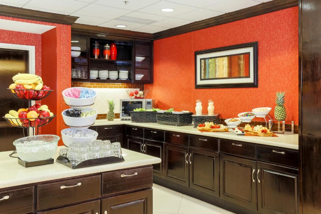 Homewood Suites by Hilton Lawton - image 4