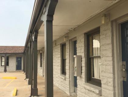 Relax Inn Lawton - image 12