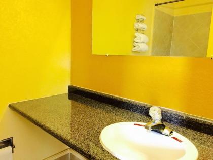 Relax Inn Lawton - image 13