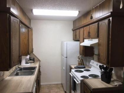 Cozy Upstairs 1 Bedroom Apartment close to Fort Sill - image 11