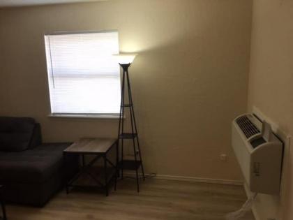 Cozy Upstairs 1 Bedroom Apartment close to Fort Sill - image 8