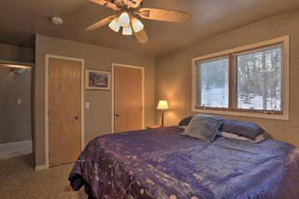 Cozy Cabin in Lead with Hot Tub Near Hiking and Skiing - image 11