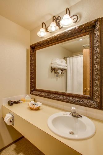 Alpine Rivers Inn - image 3