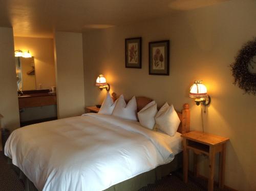 Linderhof Inn - main image