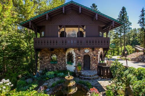 Storybook Riverside Inn - main image