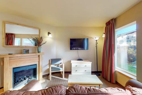 Aspen Suites 505 & 506: Downtown Duo - main image