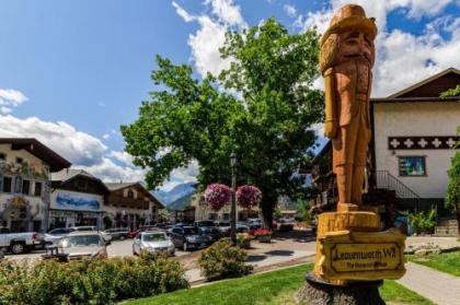 3 Bed 2 Bath Apartment in Leavenworth - image 2