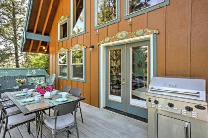 Tamarack Haus with Hot Tub 15 Min Walk to Downtown - image 3