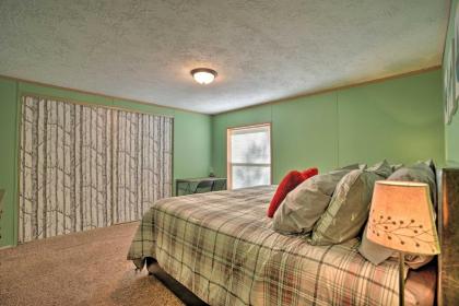 PNW Escape Cozy Cabin 9 Miles to Lake Wenatchee! - image 13