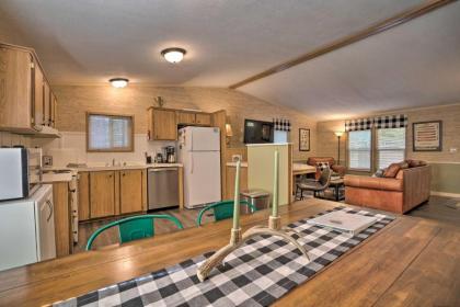 PNW Escape Cozy Cabin 9 Miles to Lake Wenatchee! - image 2