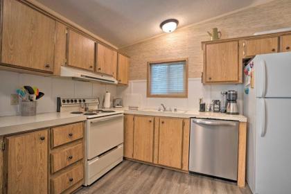 PNW Escape Cozy Cabin 9 Miles to Lake Wenatchee! - image 9