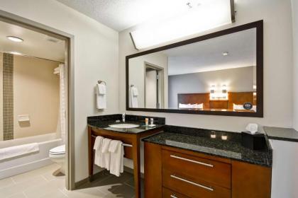 Hyatt Place Kansas City/Overland Park/Metcalf - image 11