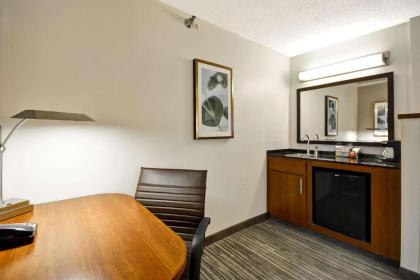 Hyatt Place Kansas City/Overland Park/Metcalf - image 13